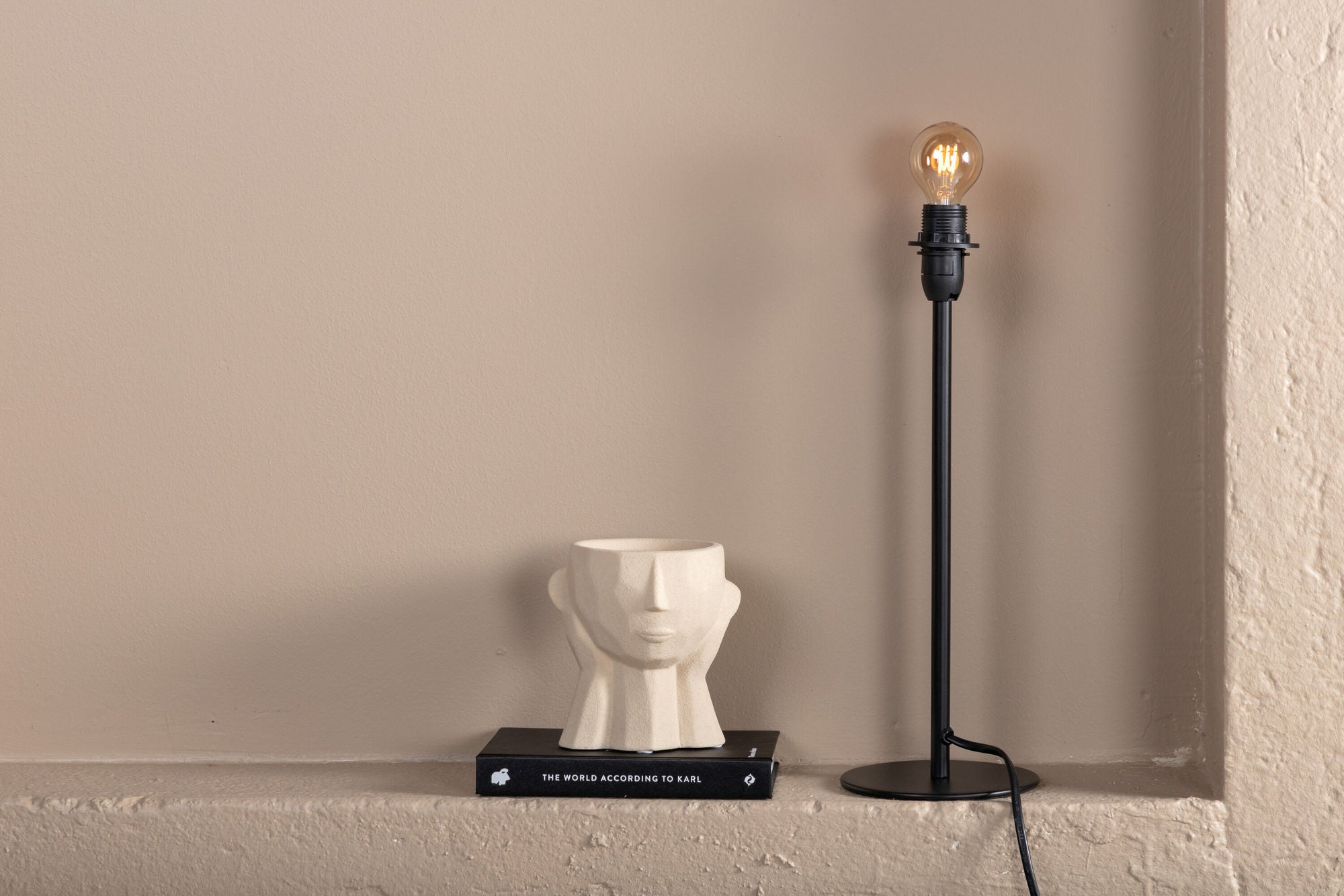 Venture Home Dasir - Bordslampa - Svart - Elegant Design