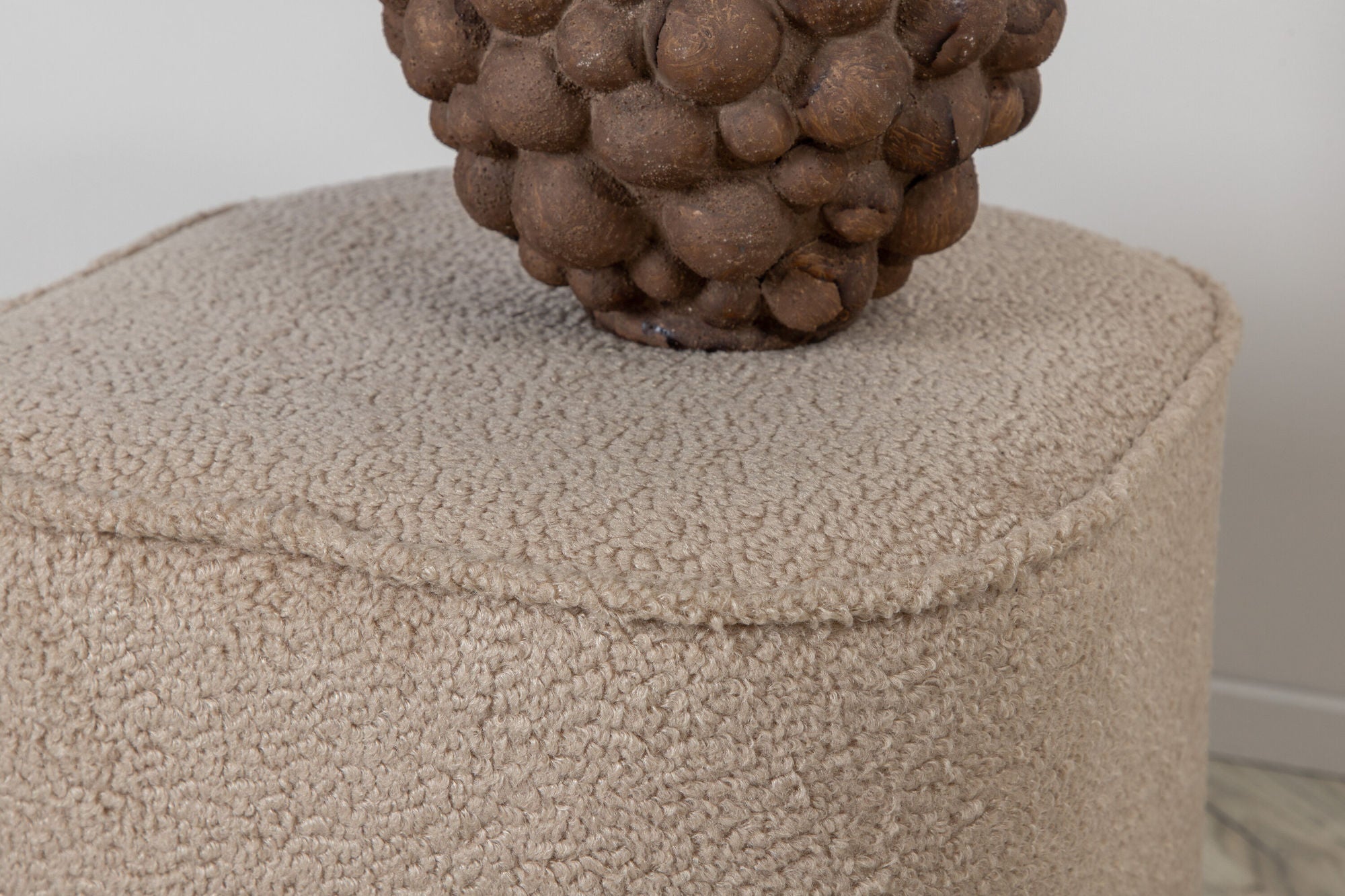 Venture Home Piff Pouf - Beige Teddy Sittpuff för Hemmet