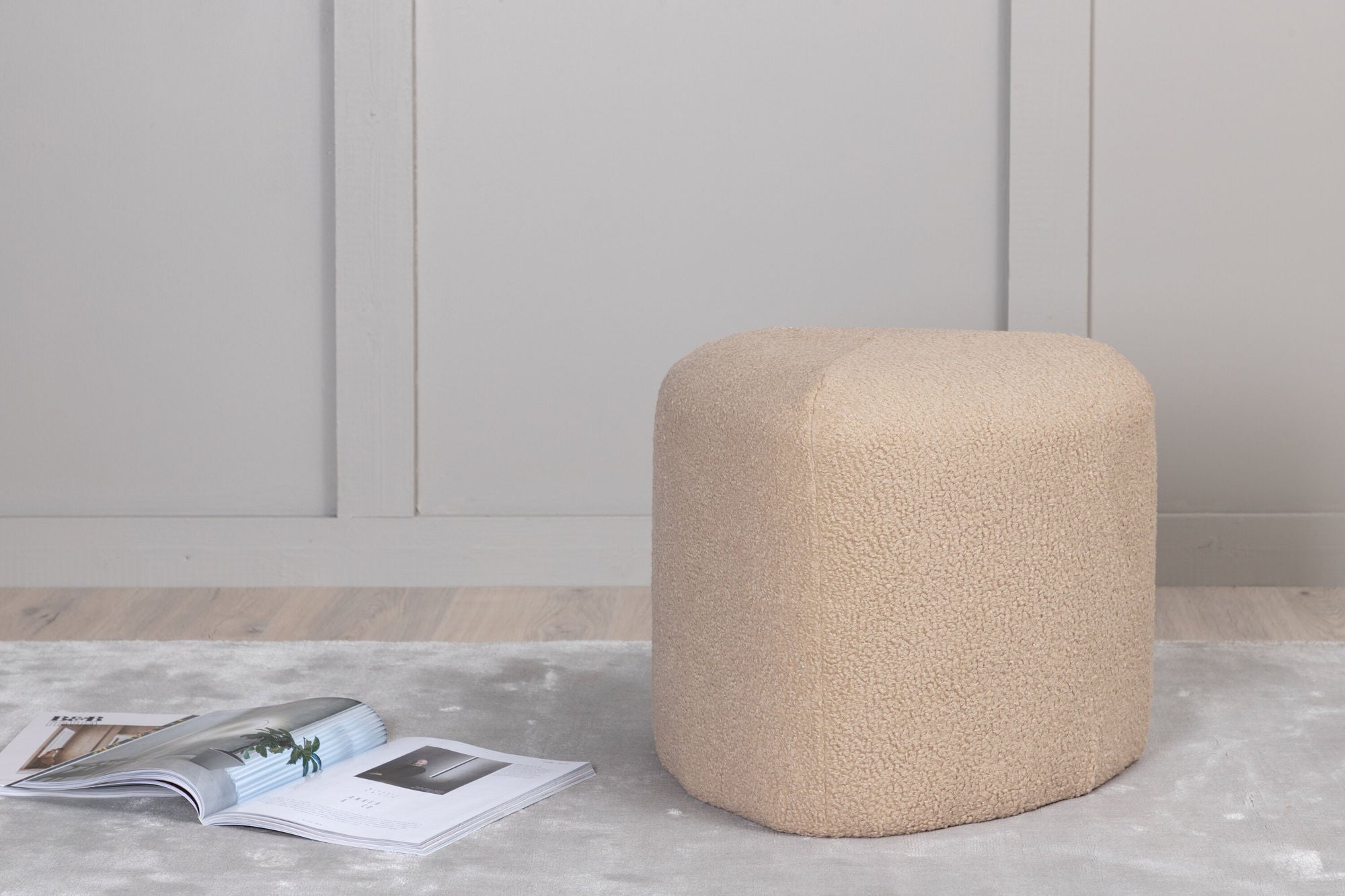 Venture Home Peg Pouf - Beige Teddy Sittpuff för Hemmet