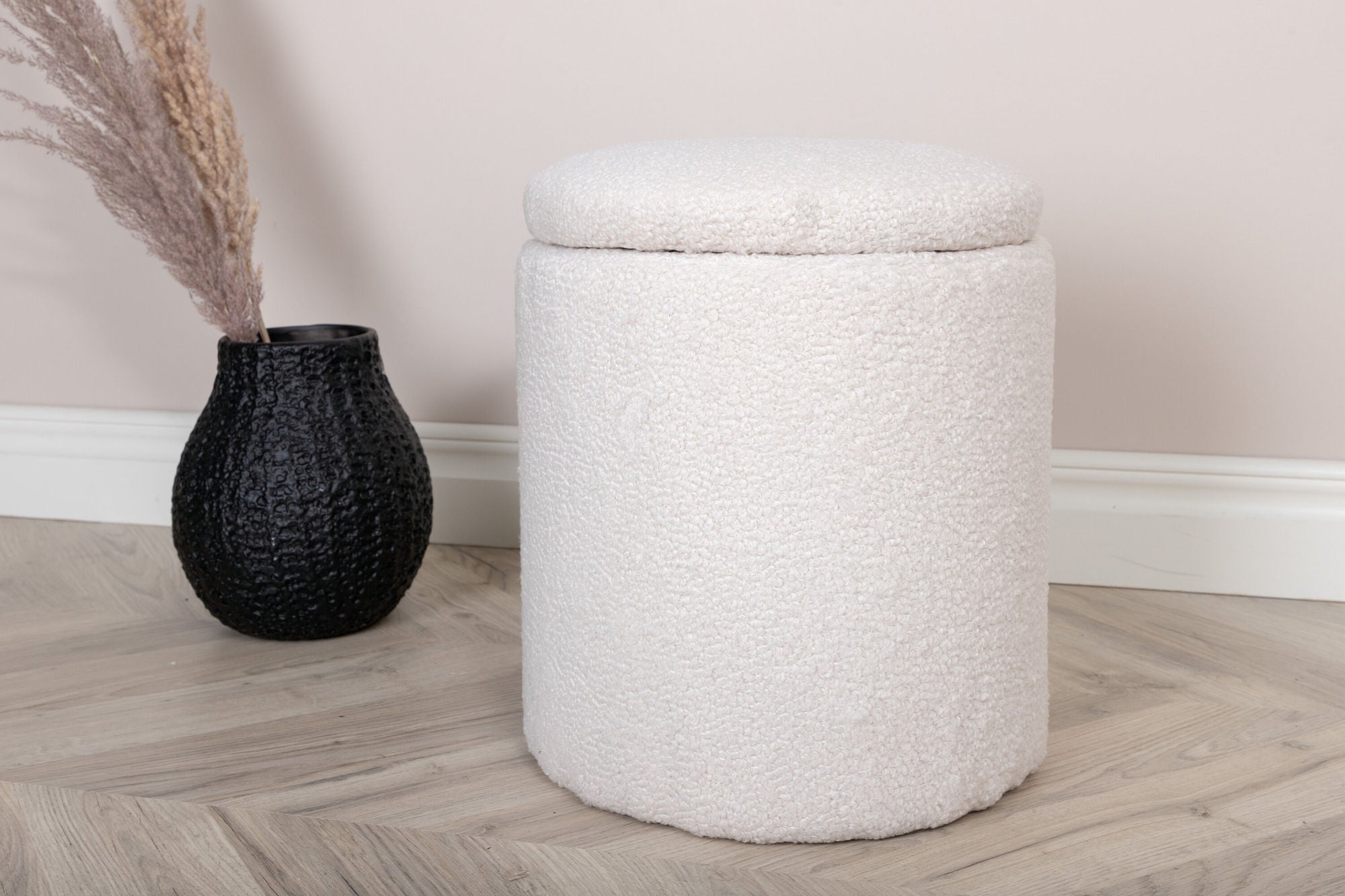 Venture Home Limpen Pouf - Offwhite Teddy För Modern Inredning