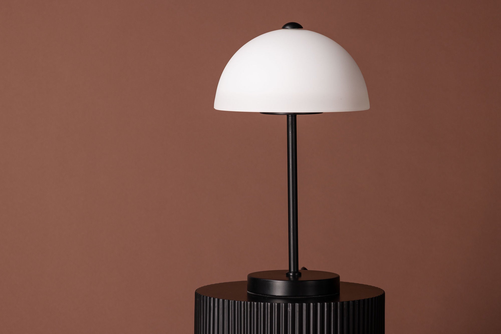 Venture Home Ferrand Bordslampa - Svart / Vit Glas